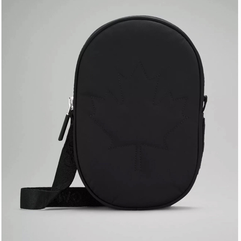 Lululemon Future Legacy Bag Team Canada Black